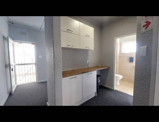 BUSINESS FOR SALE IN BELLVILLE CENTRAL